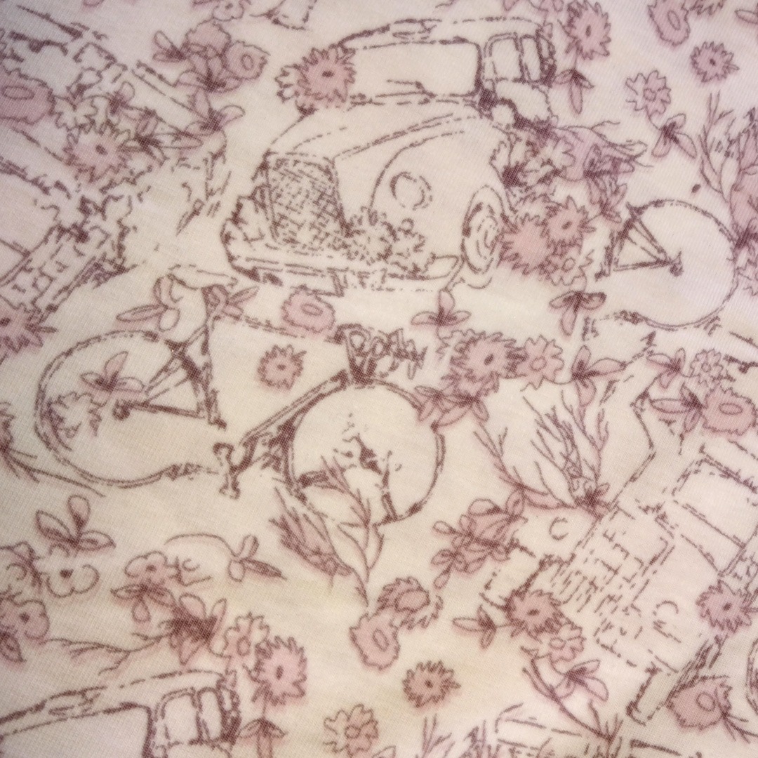 Feinjersey mit Autos und Fahrrädern | Altrosa-Rosa