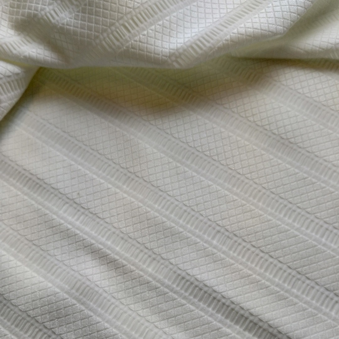 Dessousstoff in Champagner mit Musterstruktur