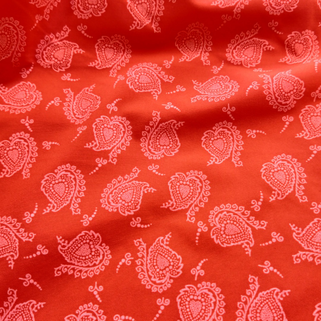 Dessousstoff in Rot mit Paisleymuster