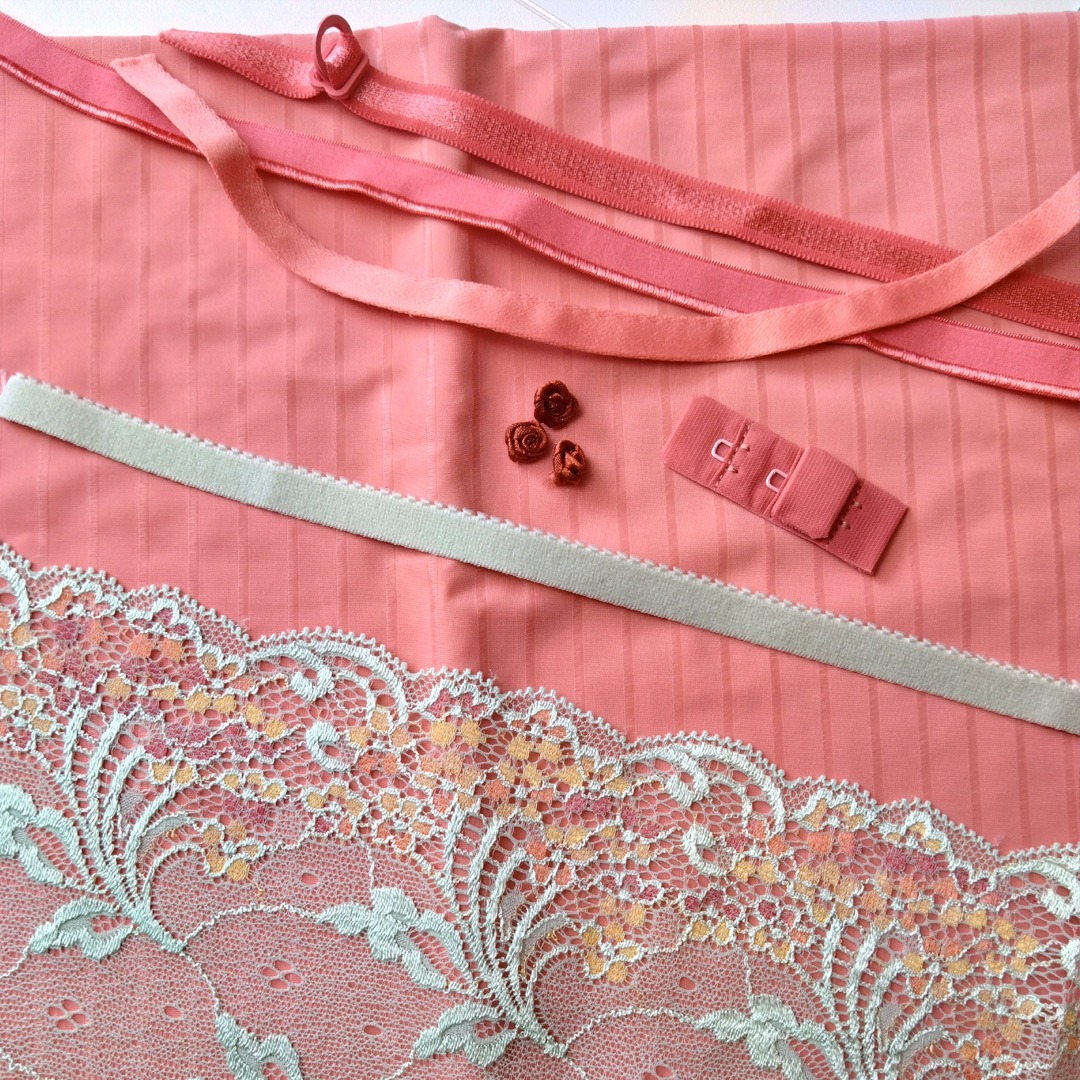 Kreativpaket Dessousset in Flamingo und Grün