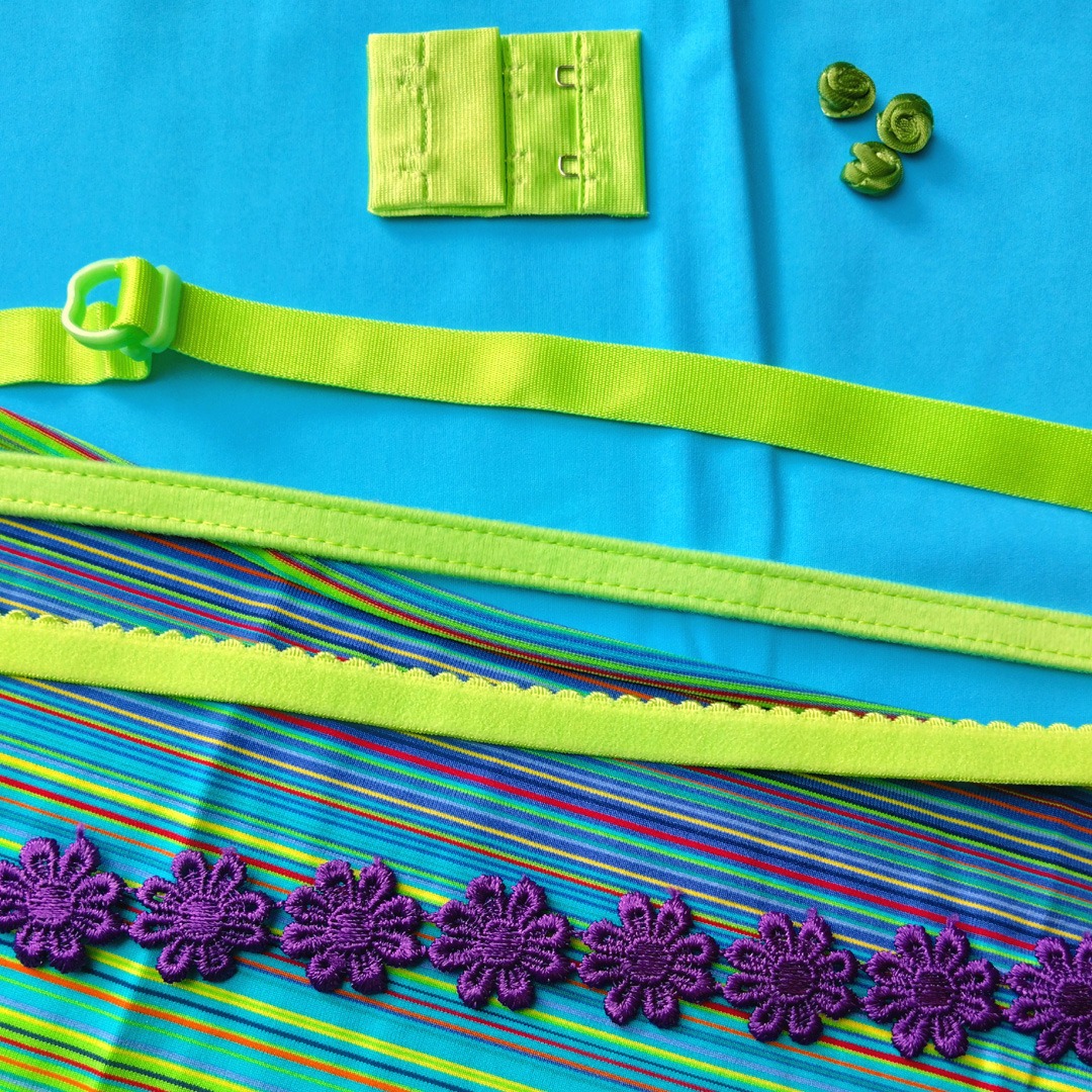 Kreativpaket Dessousset in Türkis / Bunt